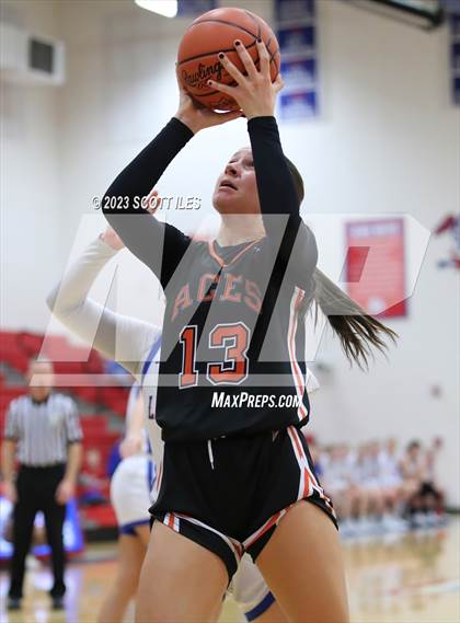 Thumbnail 1 in Amanda-Clearcreek @ Lakewood photogallery.