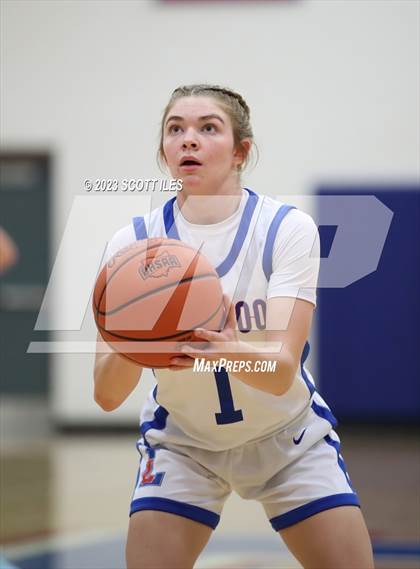 Thumbnail 2 in Amanda-Clearcreek @ Lakewood photogallery.