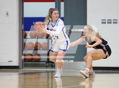 Thumbnail 3 in Amanda-Clearcreek @ Lakewood photogallery.