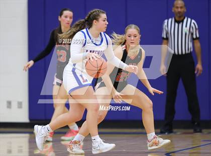 Thumbnail 3 in Amanda-Clearcreek @ Lakewood photogallery.