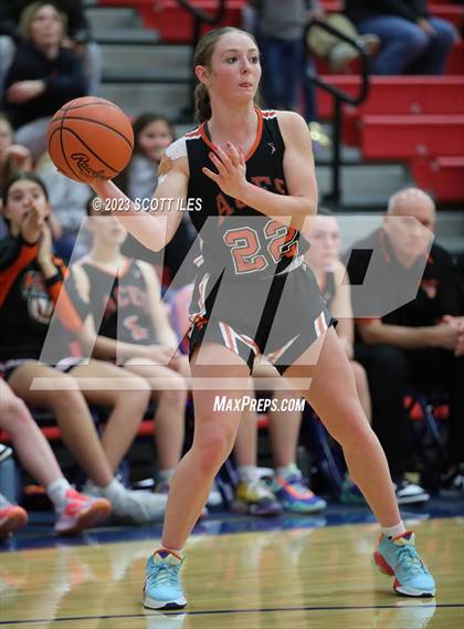 Thumbnail 3 in Amanda-Clearcreek @ Lakewood photogallery.