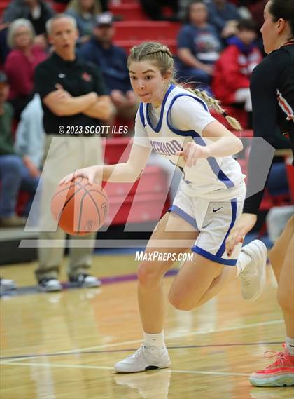 Thumbnail 3 in Amanda-Clearcreek @ Lakewood photogallery.