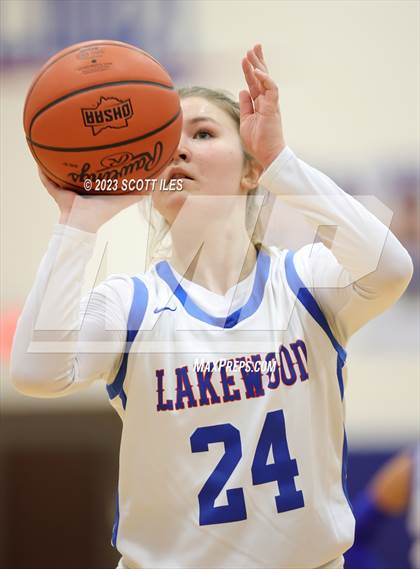 Thumbnail 3 in Amanda-Clearcreek @ Lakewood photogallery.