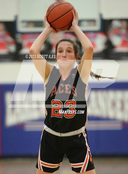 Thumbnail 2 in Amanda-Clearcreek @ Lakewood photogallery.