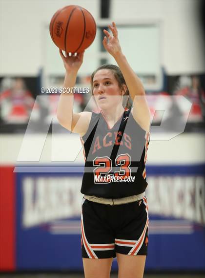 Thumbnail 3 in Amanda-Clearcreek @ Lakewood photogallery.