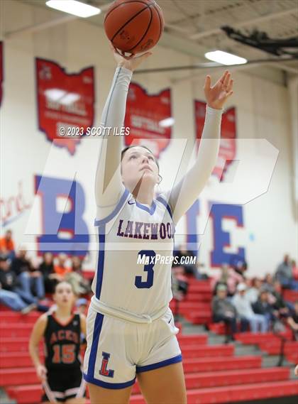 Thumbnail 1 in Amanda-Clearcreek @ Lakewood photogallery.