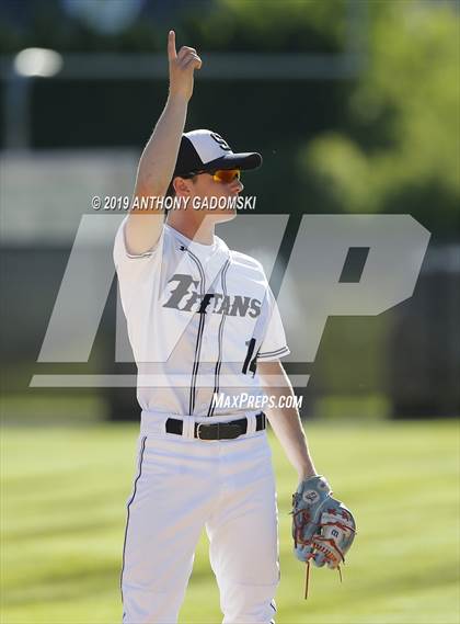 Thumbnail 1 in Jones vs. Glenbrook South (IHSA Regional Semifinal) photogallery.