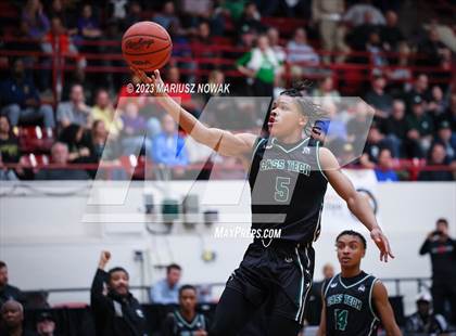 Thumbnail 3 in Huron vs Cass Tech (MHSAA D1 Quarter Final) photogallery.
