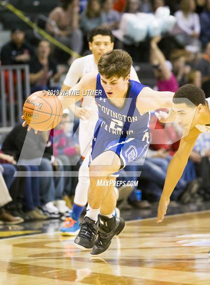 Thumbnail 1 in Covington Catholic vs Newport (KHSAA Ninth Region) photogallery.