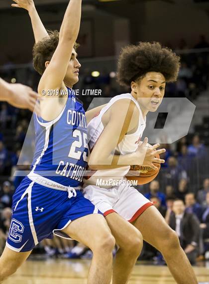 Thumbnail 2 in Covington Catholic vs Newport (KHSAA Ninth Region) photogallery.