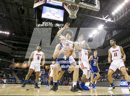 Thumbnail 2 in Covington Catholic vs Newport (KHSAA Ninth Region) photogallery.
