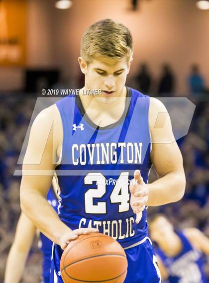 Thumbnail 3 in Covington Catholic vs Newport (KHSAA Ninth Region) photogallery.