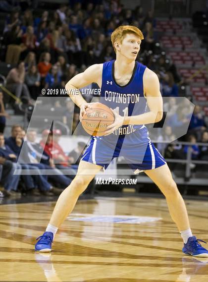 Thumbnail 3 in Covington Catholic vs Newport (KHSAA Ninth Region) photogallery.