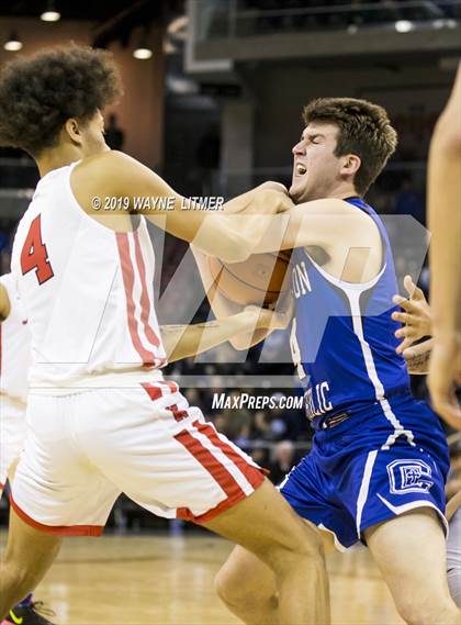 Thumbnail 1 in Covington Catholic vs Newport (KHSAA Ninth Region) photogallery.