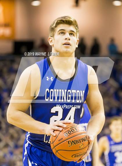 Thumbnail 1 in Covington Catholic vs Newport (KHSAA Ninth Region) photogallery.