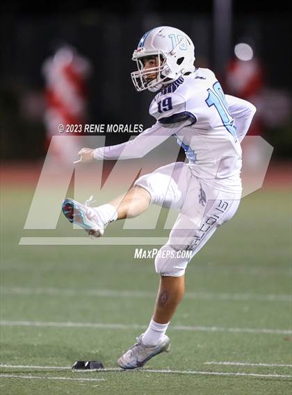 Thumbnail 2 in Crescenta Valley vs Burroughs photogallery.
