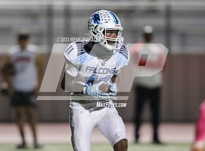 Thumbnail 3 in Crescenta Valley vs Burroughs photogallery.