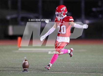 Thumbnail 2 in Crescenta Valley vs Burroughs photogallery.