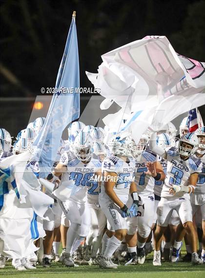Thumbnail 2 in Crescenta Valley vs Burroughs photogallery.