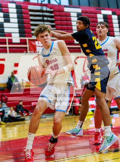 Thumbnail 2 in West Valley vs. Bellevue photogallery.