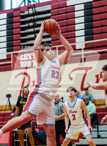 Thumbnail 1 in West Valley vs. Bellevue photogallery.