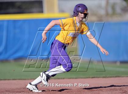 Thumbnail 3 in St. Charles Catholic vs Lutcher (SCC Jamboree) photogallery.