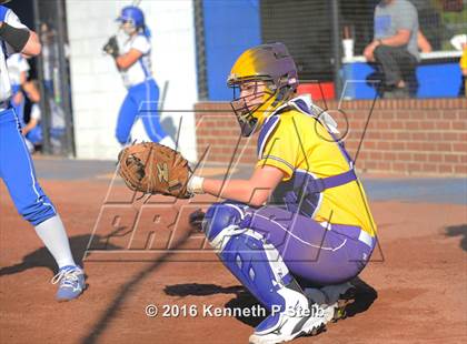 Thumbnail 1 in St. Charles Catholic vs Lutcher (SCC Jamboree) photogallery.