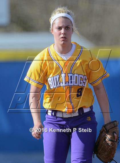 Thumbnail 1 in St. Charles Catholic vs Lutcher (SCC Jamboree) photogallery.