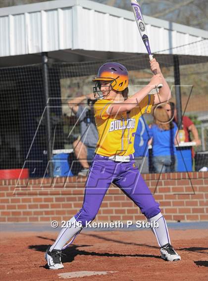 Thumbnail 3 in St. Charles Catholic vs Lutcher (SCC Jamboree) photogallery.