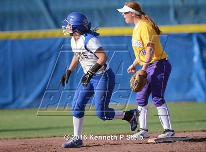 Thumbnail 2 in St. Charles Catholic vs Lutcher (SCC Jamboree) photogallery.