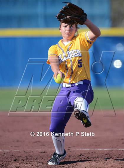 Thumbnail 1 in St. Charles Catholic vs Lutcher (SCC Jamboree) photogallery.