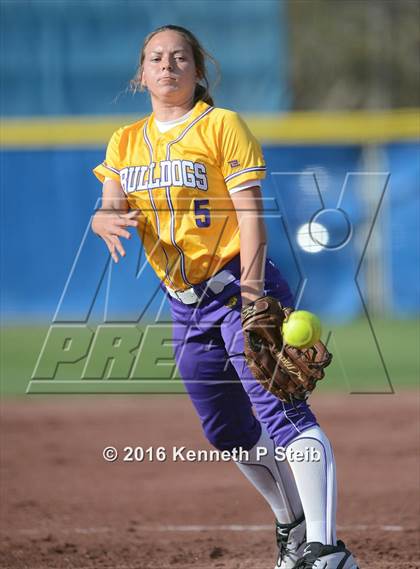 Thumbnail 1 in St. Charles Catholic vs Lutcher (SCC Jamboree) photogallery.