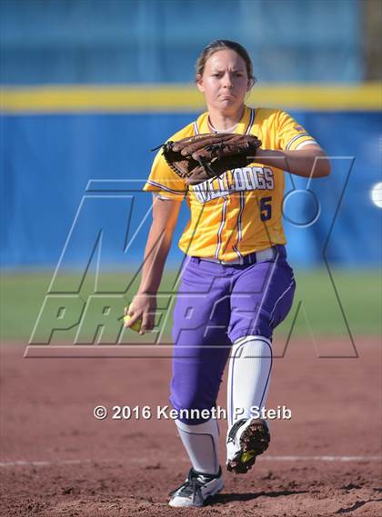 Thumbnail 3 in St. Charles Catholic vs Lutcher (SCC Jamboree) photogallery.