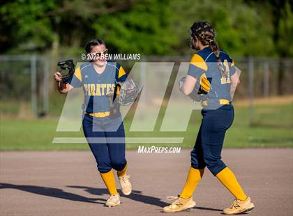 Thumbnail 1 in Sneads vs Altha (FHSAA 1A District 3 Final) photogallery.