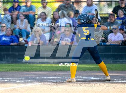 Thumbnail 3 in Sneads vs Altha (FHSAA 1A District 3 Final) photogallery.