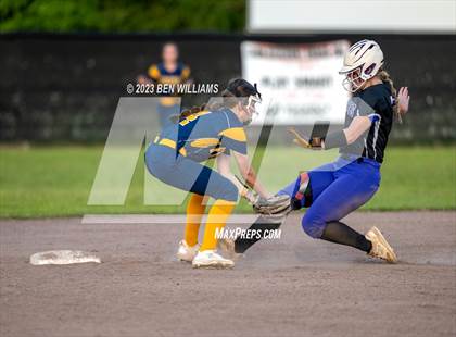 Thumbnail 3 in Sneads vs Altha (FHSAA 1A District 3 Final) photogallery.