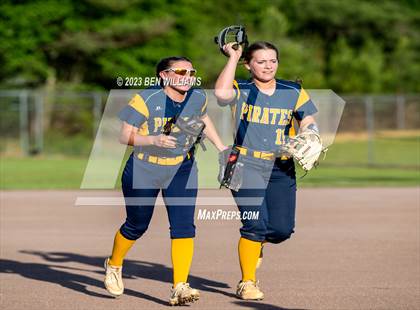 Thumbnail 2 in Sneads vs Altha (FHSAA 1A District 3 Final) photogallery.
