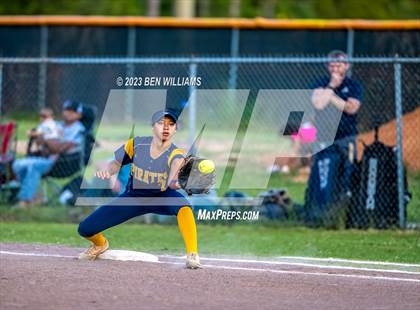 Thumbnail 2 in Sneads vs Altha (FHSAA 1A District 3 Final) photogallery.
