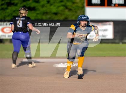 Thumbnail 3 in Sneads vs Altha (FHSAA 1A District 3 Final) photogallery.