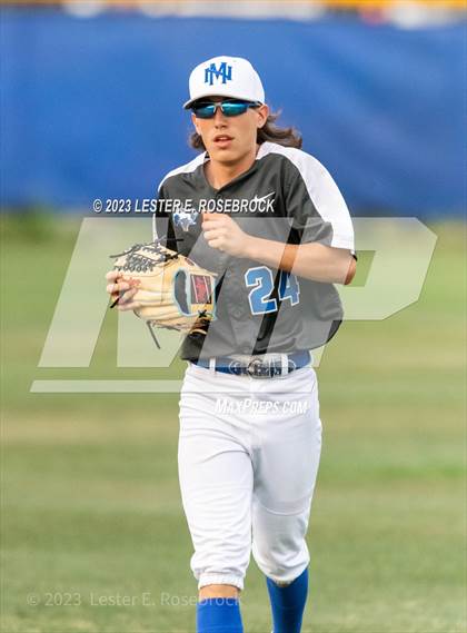 Thumbnail 1 in Natalia @ Hondo photogallery.