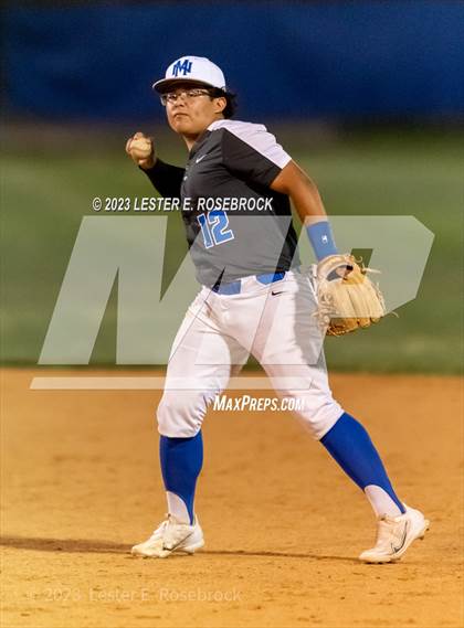 Thumbnail 1 in Natalia @ Hondo photogallery.