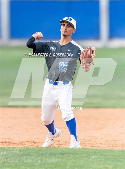 Thumbnail 3 in Natalia @ Hondo photogallery.