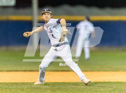 Thumbnail 3 in Natalia @ Hondo photogallery.