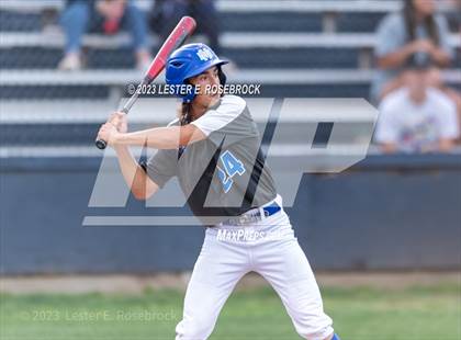 Thumbnail 2 in Natalia @ Hondo photogallery.