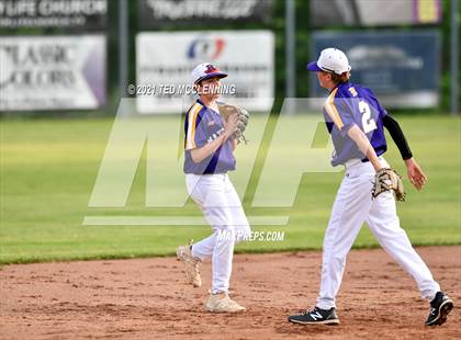 Thumbnail 1 in Mayflower vs Perryville (3A District) photogallery.