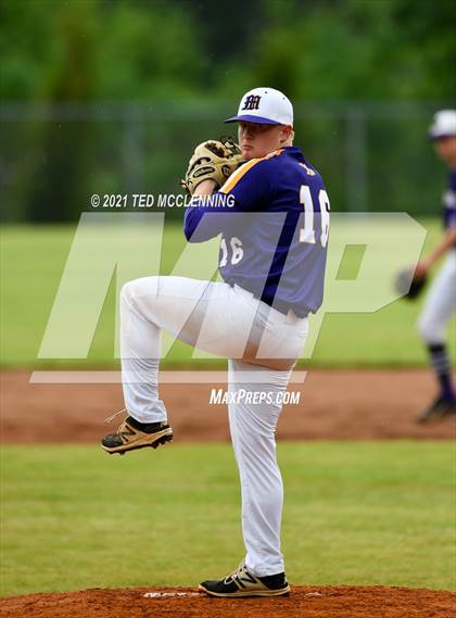 Thumbnail 1 in Mayflower vs Perryville (3A District) photogallery.