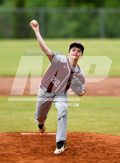 Thumbnail 1 in Mayflower vs Perryville (3A District) photogallery.