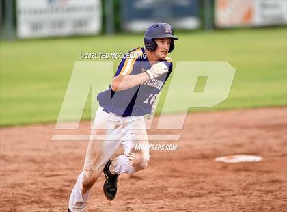 Thumbnail 2 in Mayflower vs Perryville (3A District) photogallery.