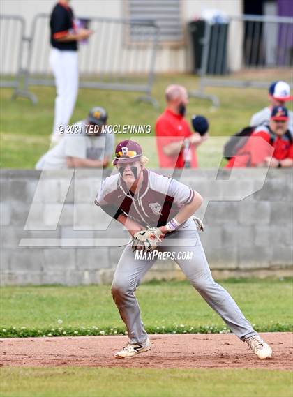Thumbnail 1 in Mayflower vs Perryville (3A District) photogallery.