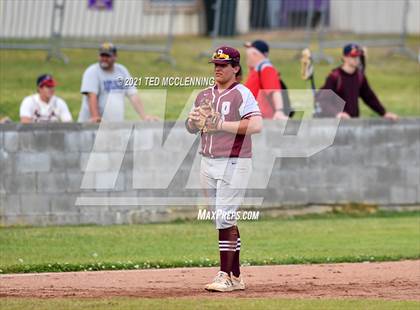 Thumbnail 3 in Mayflower vs Perryville (3A District) photogallery.